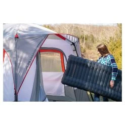 Nimble Insulated -Outdoor World nimble insulated lifestyle 1